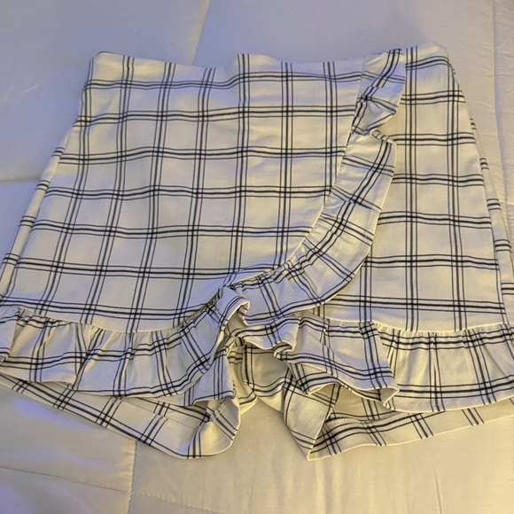 Have Pants - Have Plaid Ruffle Skort
